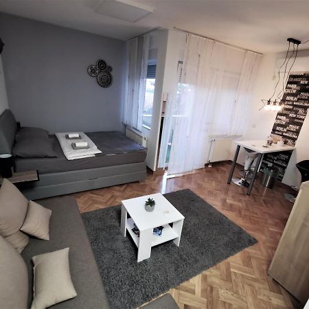 Time Keeper - Self Check In Appartement Osijek Buitenkant foto