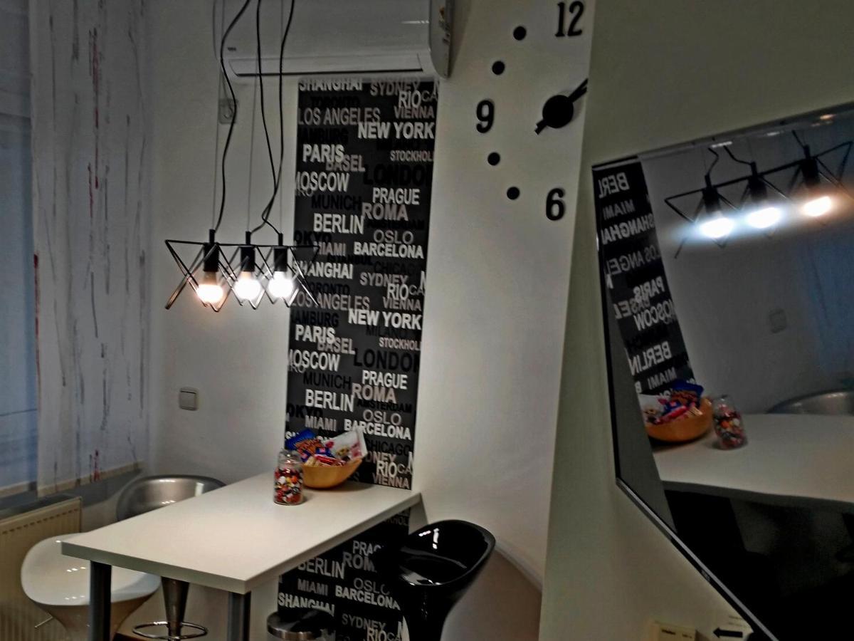 Time Keeper - Self Check In Appartement Osijek Buitenkant foto