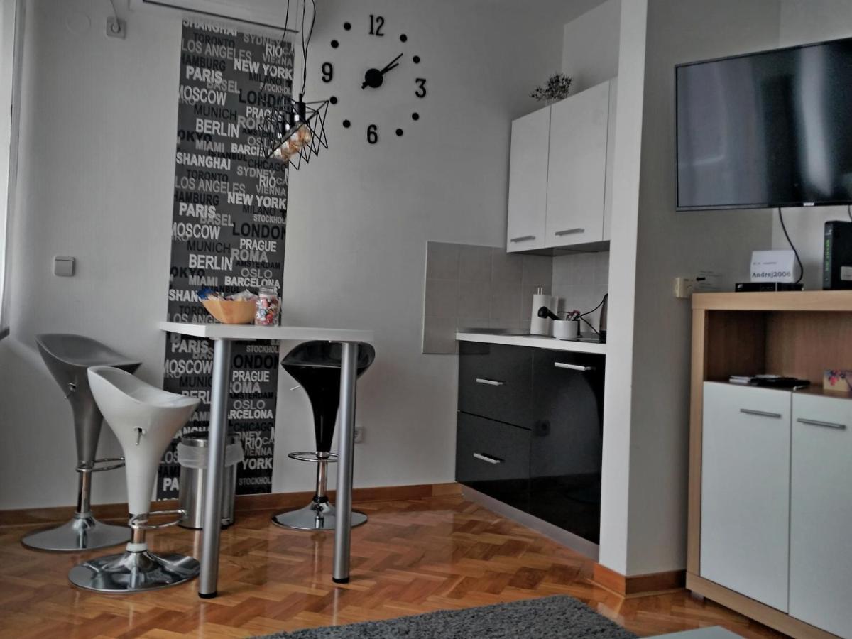 Time Keeper - Self Check In Appartement Osijek Buitenkant foto